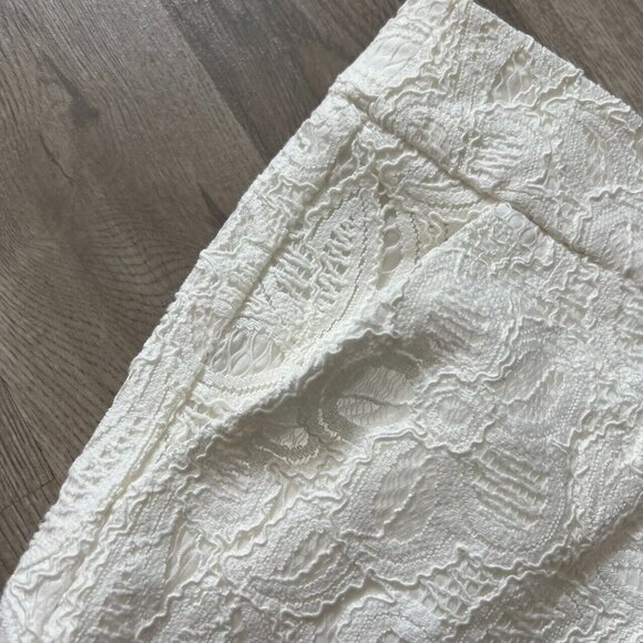 NWOT Shorts Women's Size 6 White Lace High Rise Zip Lined Cotton Blend W30 - Picture 3 of 6